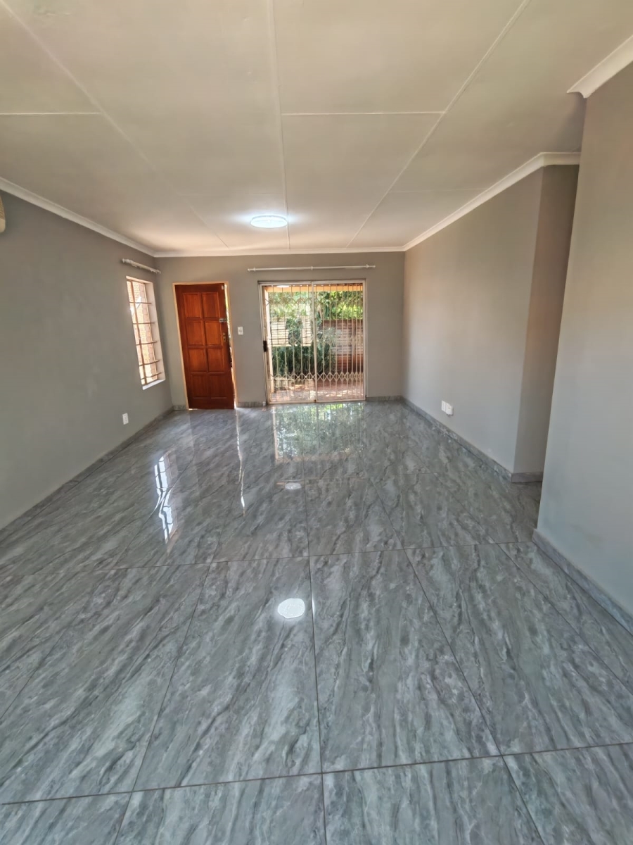 3 Bedroom Property for Sale in Dorandia Gauteng