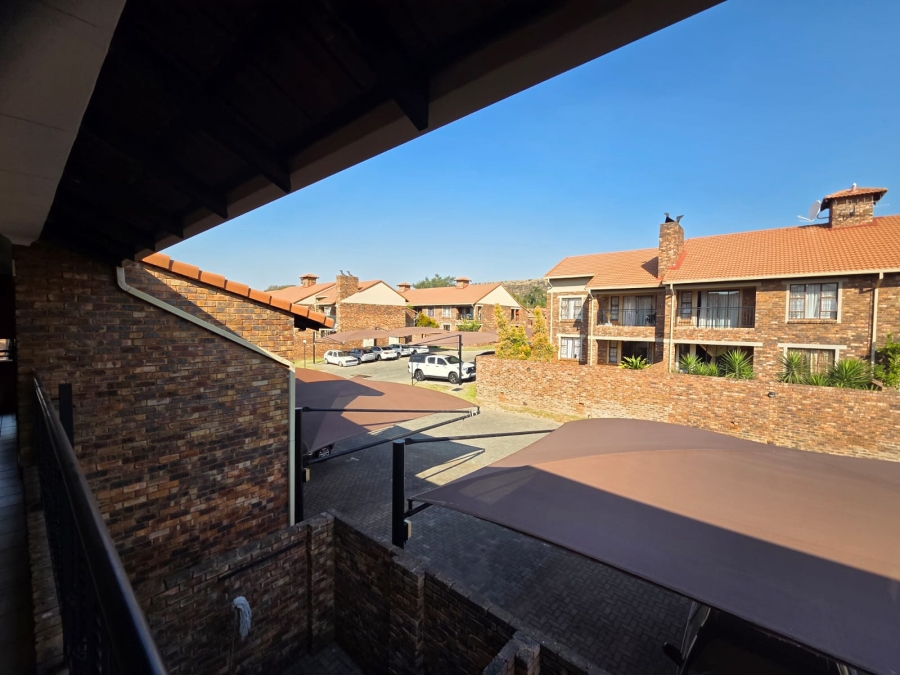 2 Bedroom Property for Sale in Magalieskruin Gauteng
