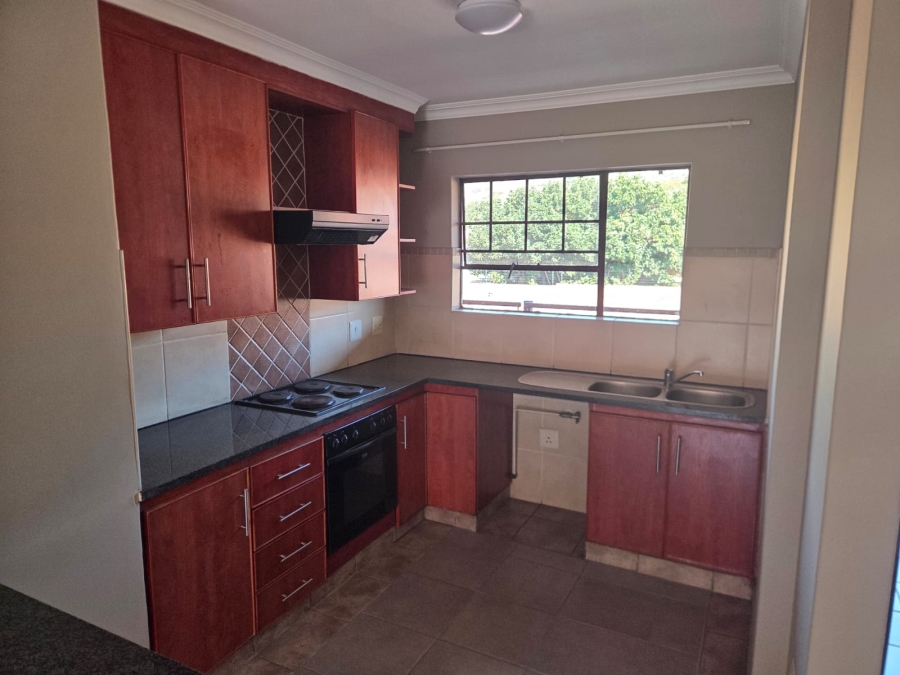 2 Bedroom Property for Sale in Magalieskruin Gauteng