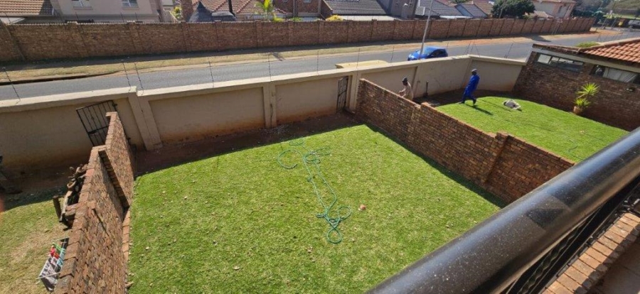 2 Bedroom Property for Sale in Magalieskruin Gauteng