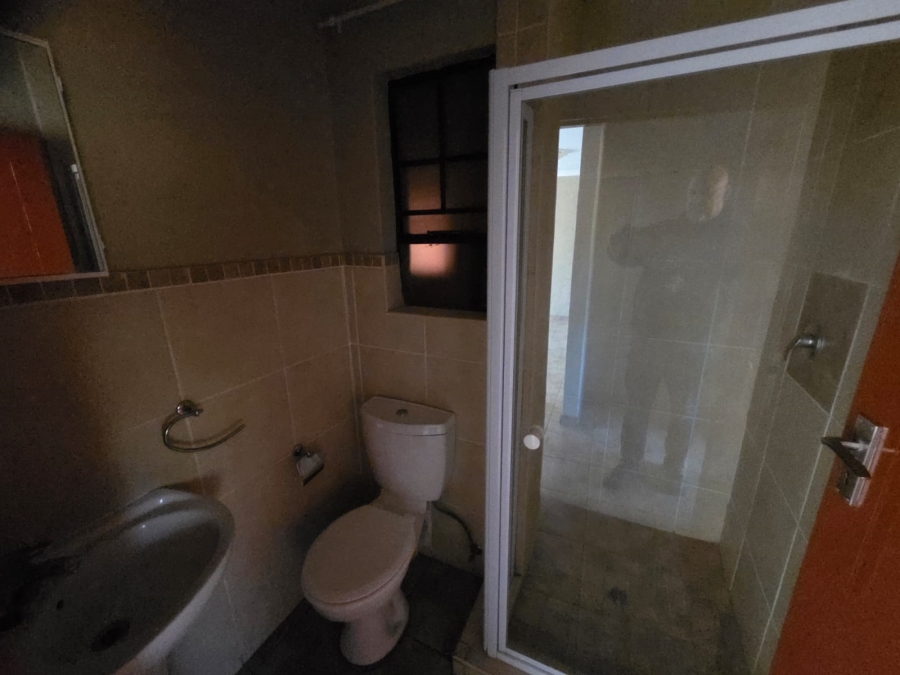 2 Bedroom Property for Sale in Magalieskruin Gauteng