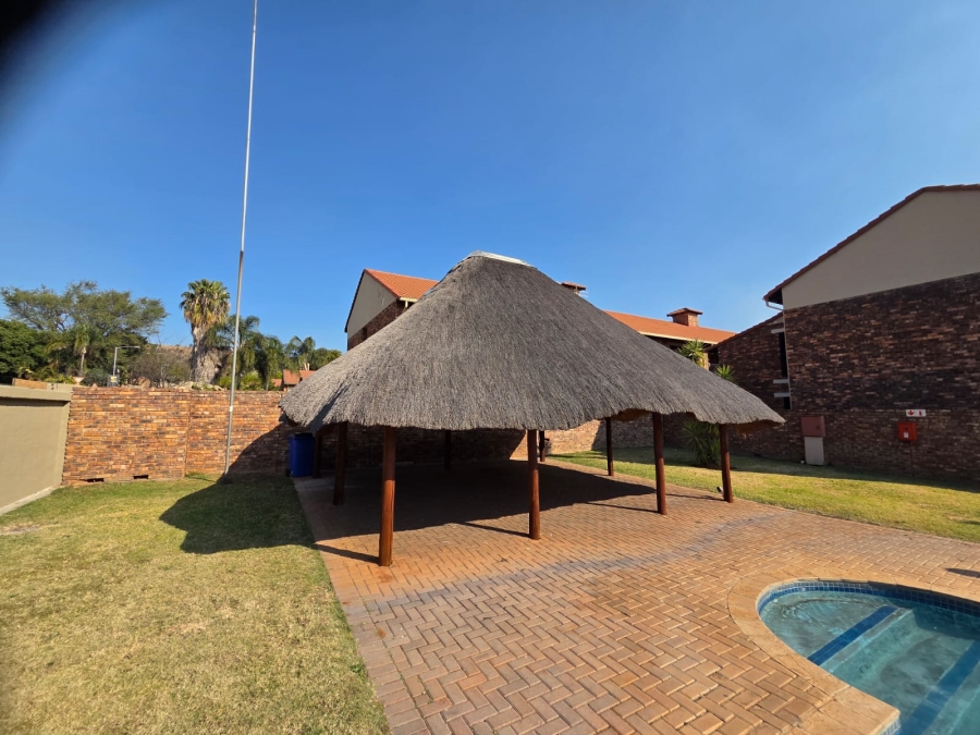 2 Bedroom Property for Sale in Magalieskruin Gauteng