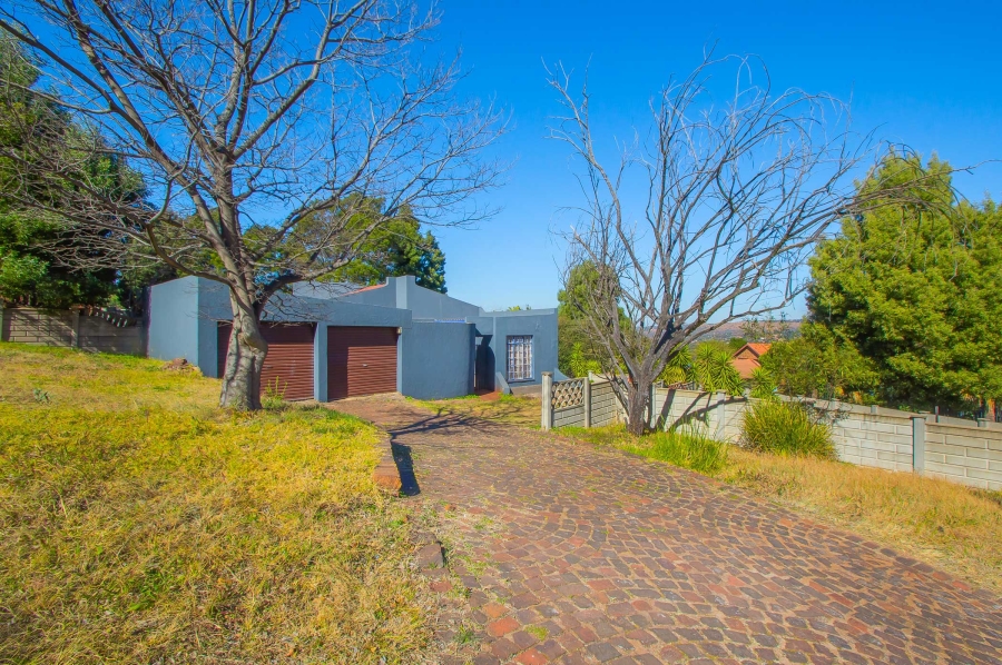 3 Bedroom Property for Sale in Roodekrans Gauteng