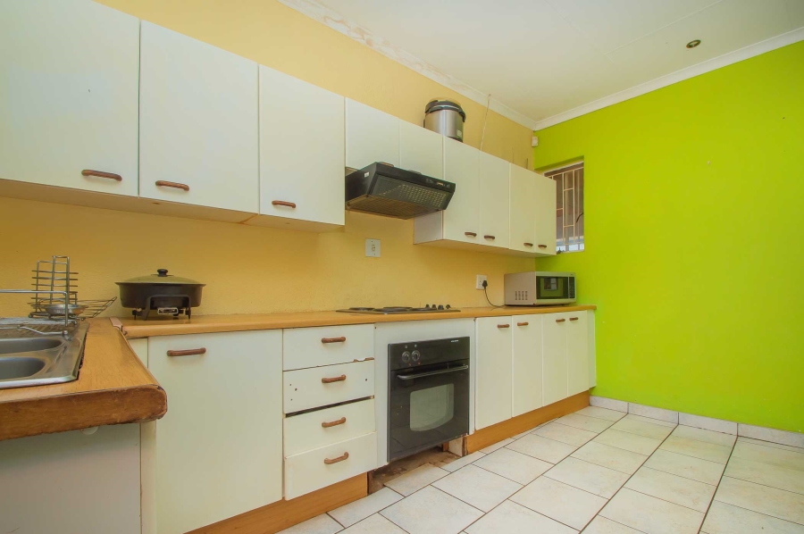 3 Bedroom Property for Sale in Roodekrans Gauteng