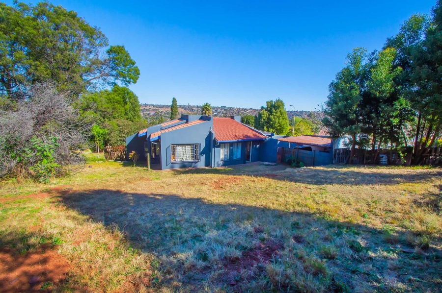 3 Bedroom Property for Sale in Roodekrans Gauteng