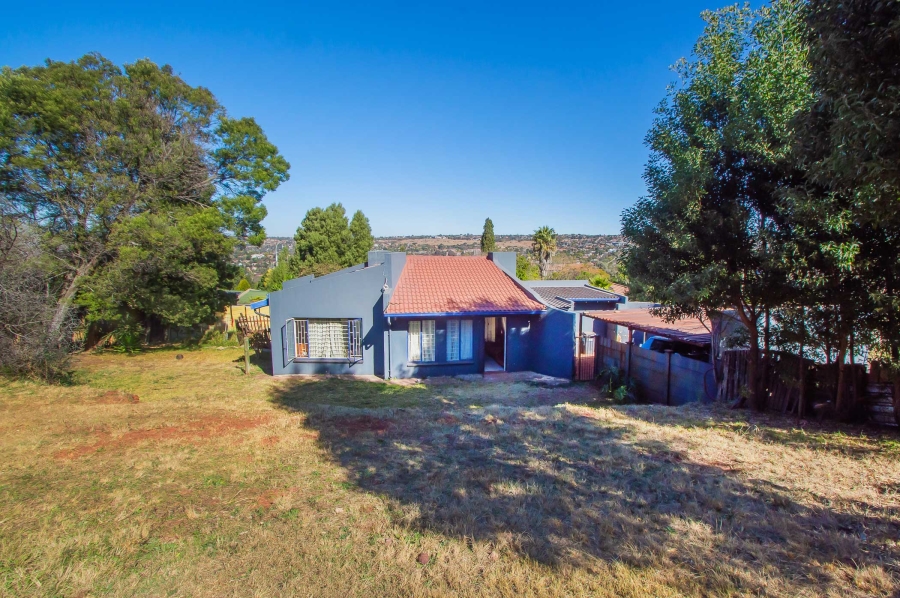 3 Bedroom Property for Sale in Roodekrans Gauteng