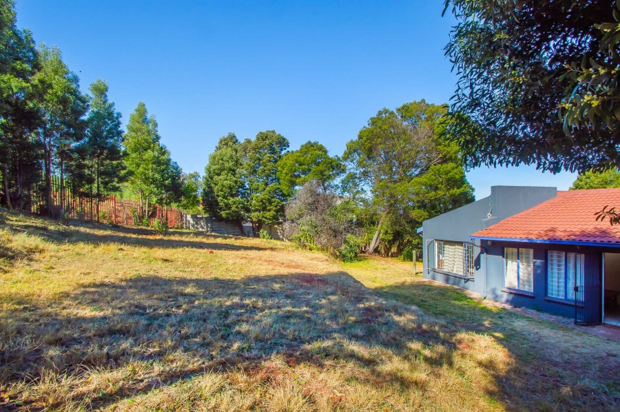 3 Bedroom Property for Sale in Roodekrans Gauteng