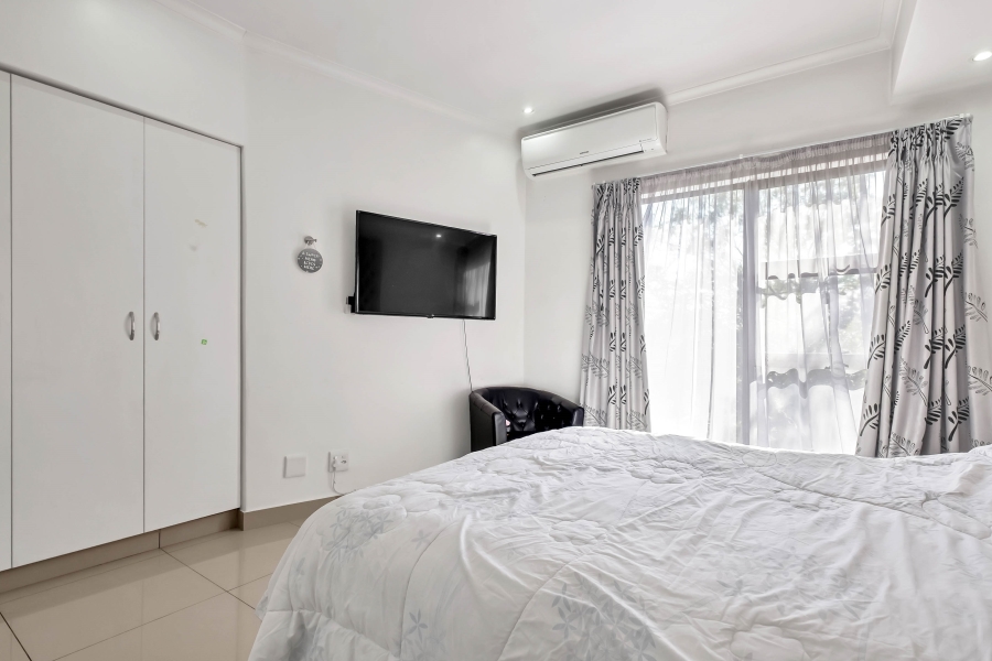 3 Bedroom Property for Sale in Benmore Gardens Gauteng