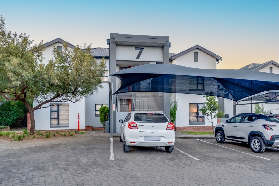 2 Bedroom Property for Sale in Broadacres Gauteng
