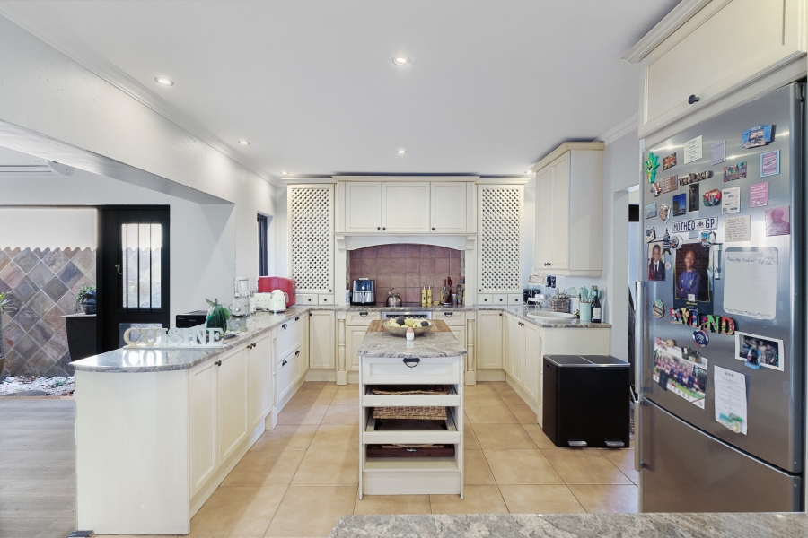 3 Bedroom Property for Sale in Bryanston Gauteng