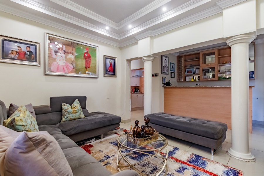 To Let 4 Bedroom Property for Rent in Midstream Estate Gauteng