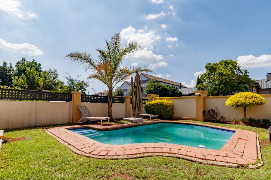 To Let 4 Bedroom Property for Rent in Midstream Estate Gauteng