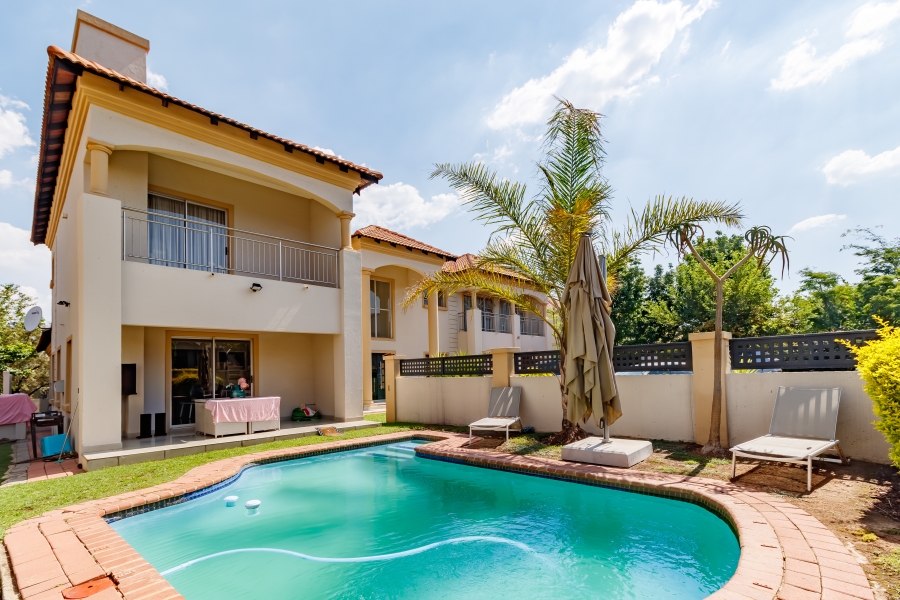 To Let 4 Bedroom Property for Rent in Midstream Estate Gauteng