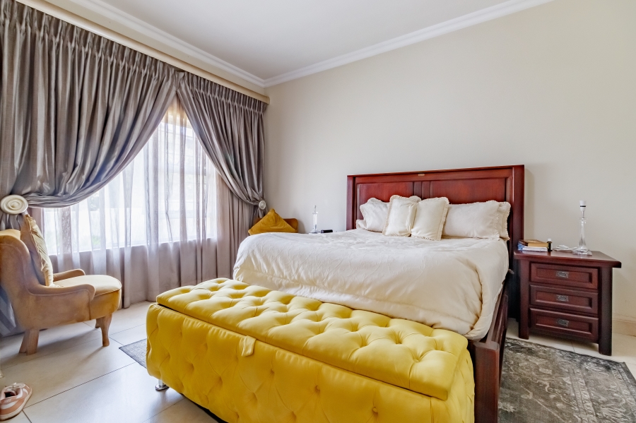 To Let 4 Bedroom Property for Rent in Midstream Estate Gauteng