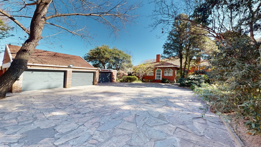 5 Bedroom Property for Sale in Plantation Gauteng