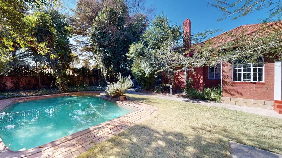 5 Bedroom Property for Sale in Plantation Gauteng