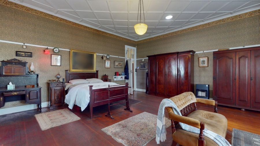 5 Bedroom Property for Sale in Plantation Gauteng