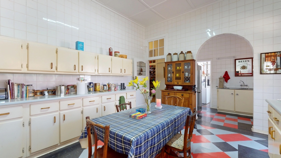 5 Bedroom Property for Sale in Plantation Gauteng
