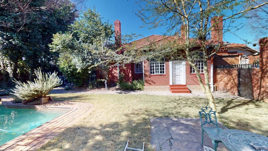 5 Bedroom Property for Sale in Plantation Gauteng