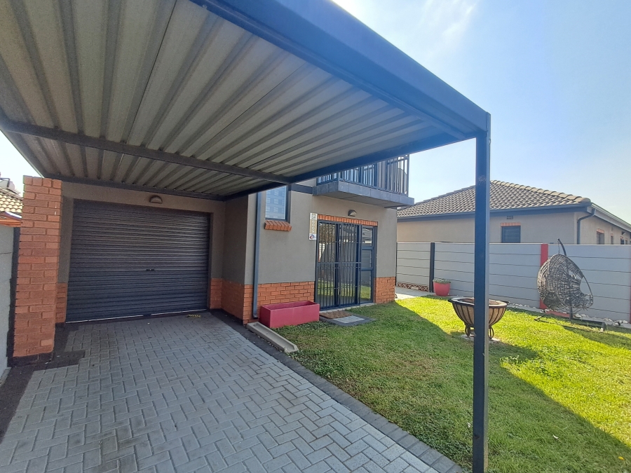 3 Bedroom Property for Sale in Albertsdal Gauteng