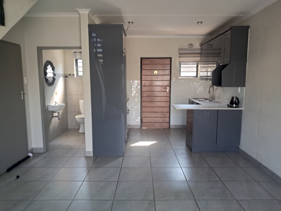 3 Bedroom Property for Sale in Albertsdal Gauteng