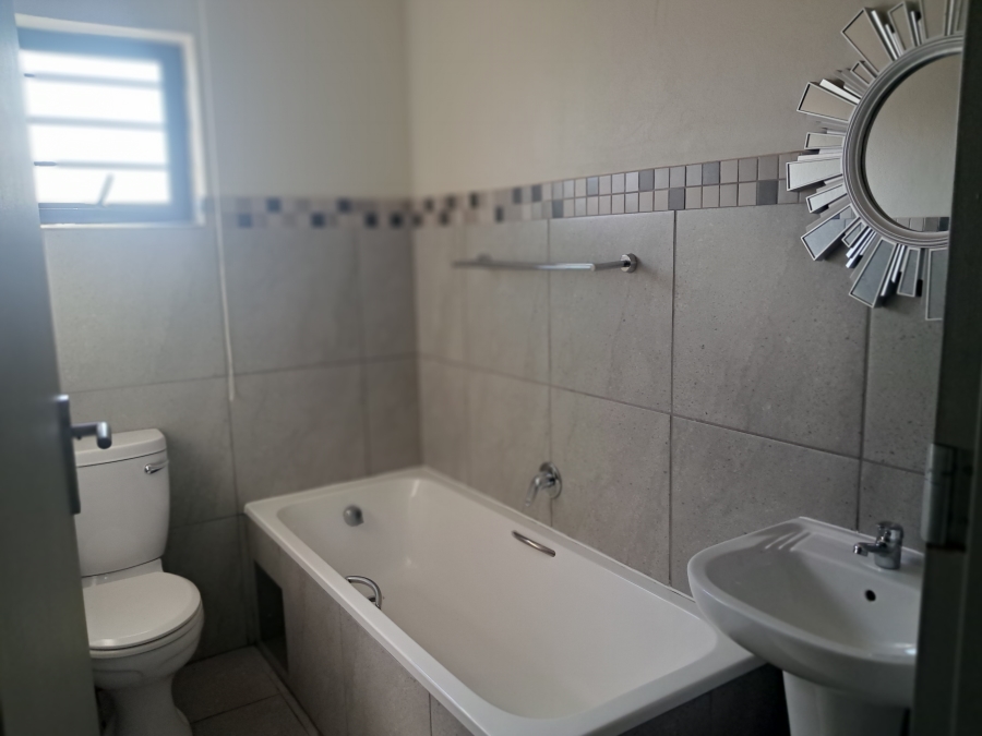 3 Bedroom Property for Sale in Albertsdal Gauteng