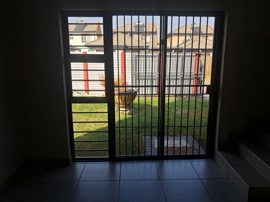3 Bedroom Property for Sale in Albertsdal Gauteng