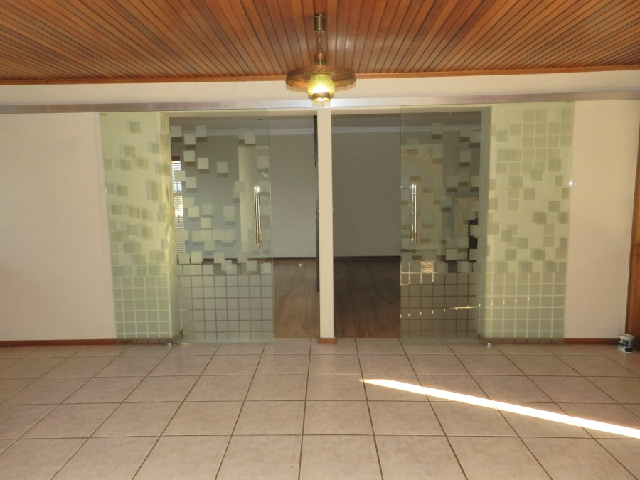 To Let 3 Bedroom Property for Rent in Florida Park Gauteng