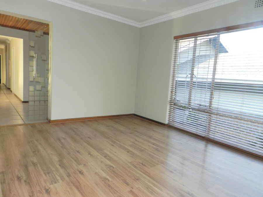 To Let 3 Bedroom Property for Rent in Florida Park Gauteng