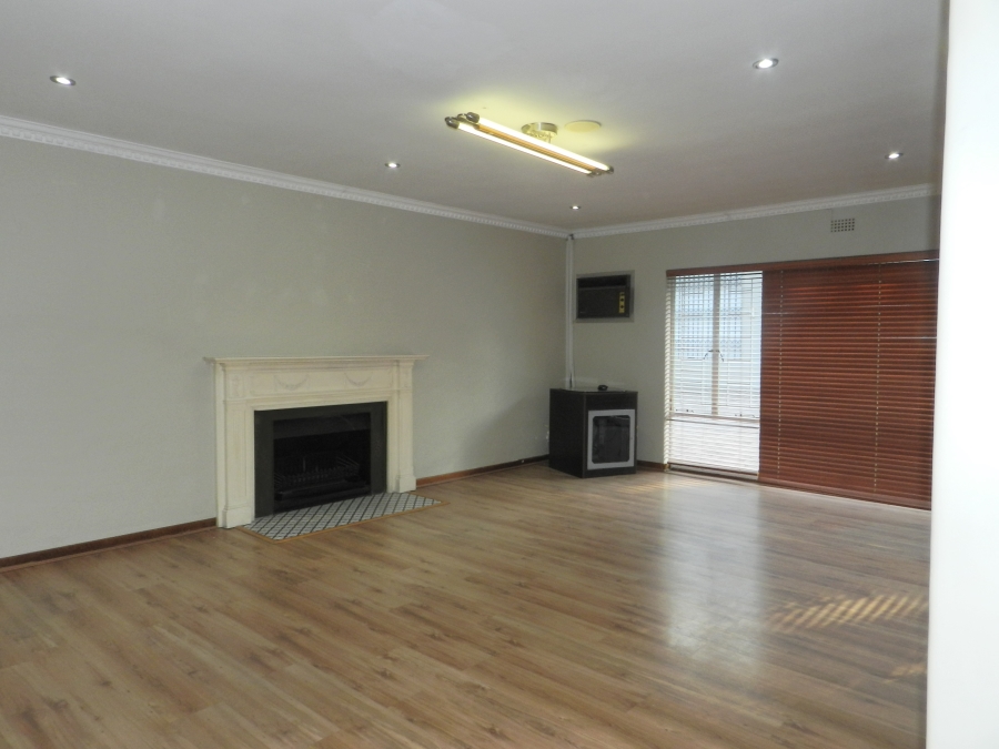 To Let 3 Bedroom Property for Rent in Florida Park Gauteng