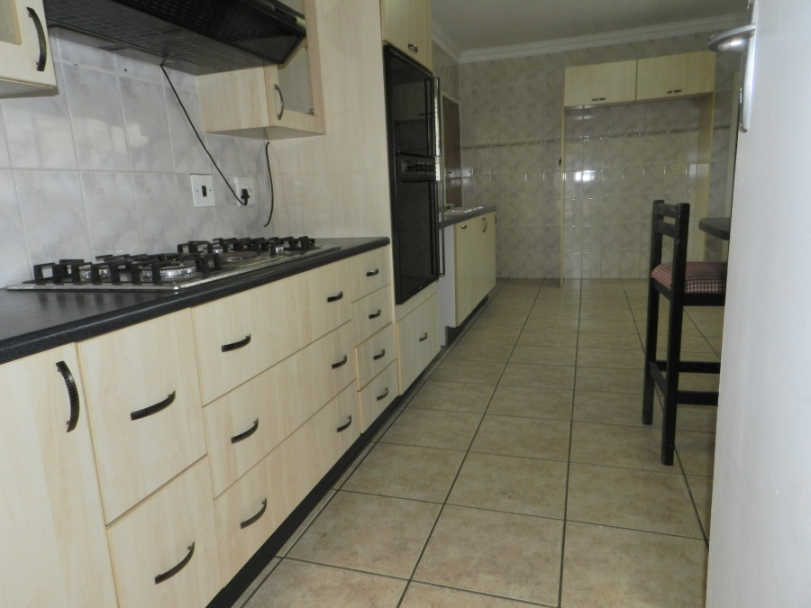 To Let 3 Bedroom Property for Rent in Florida Park Gauteng