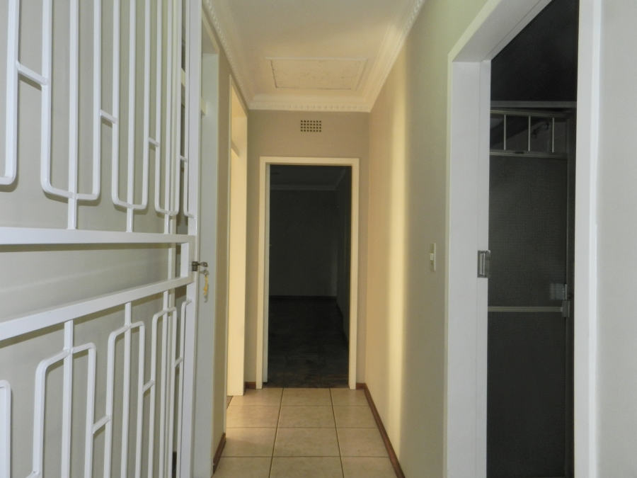 To Let 3 Bedroom Property for Rent in Florida Park Gauteng