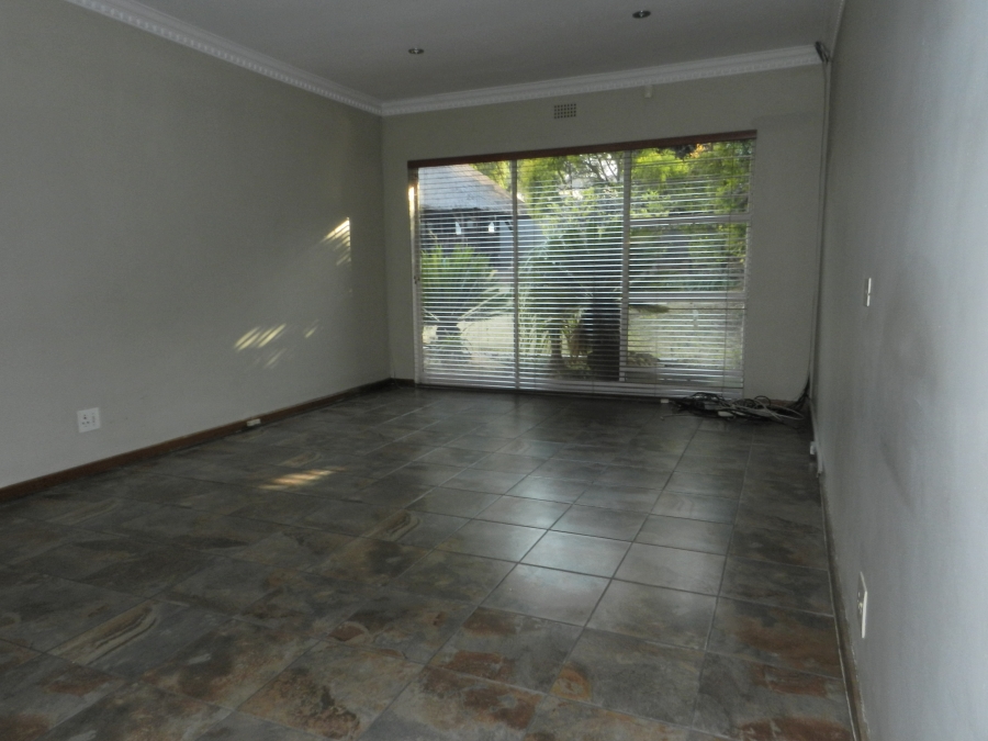 To Let 3 Bedroom Property for Rent in Florida Park Gauteng