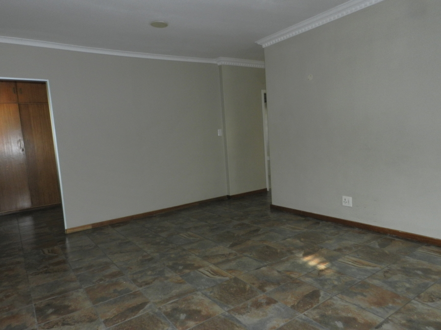 To Let 3 Bedroom Property for Rent in Florida Park Gauteng