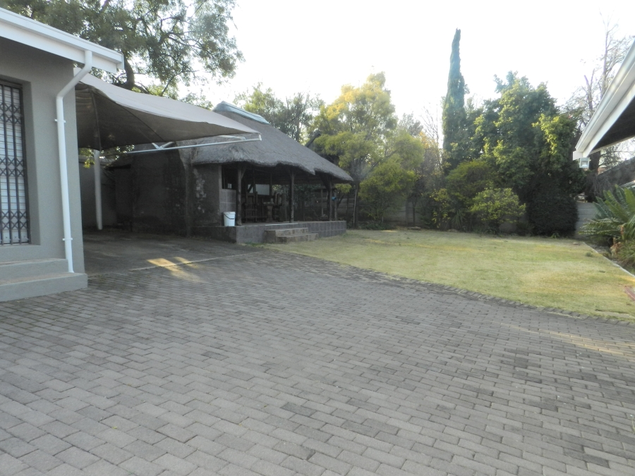 To Let 3 Bedroom Property for Rent in Florida Park Gauteng