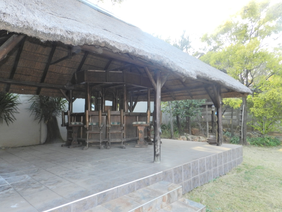 To Let 3 Bedroom Property for Rent in Florida Park Gauteng
