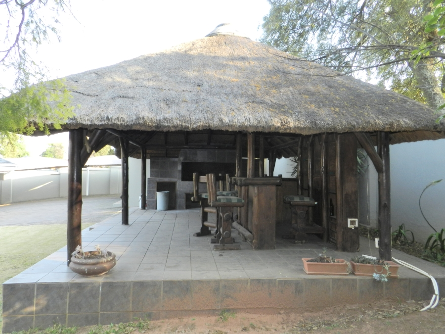 To Let 3 Bedroom Property for Rent in Florida Park Gauteng