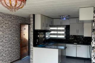2 Bedroom Property for Sale in Glenvista Gauteng