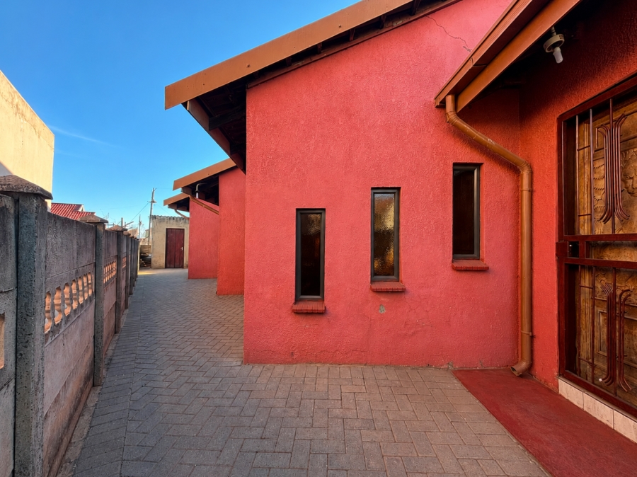 3 Bedroom Property for Sale in Sebokeng Zone 17 Gauteng