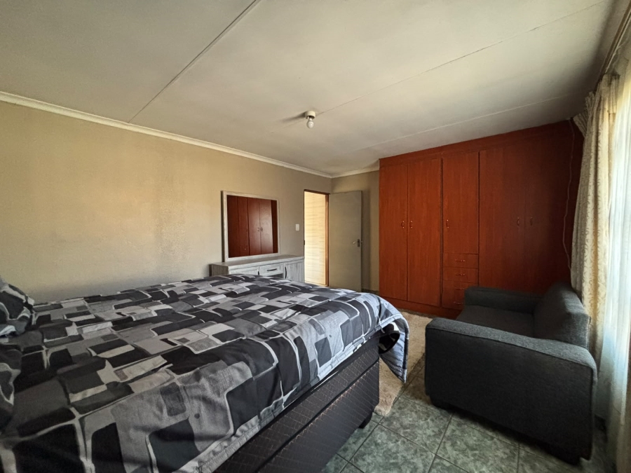 3 Bedroom Property for Sale in Sebokeng Zone 17 Gauteng