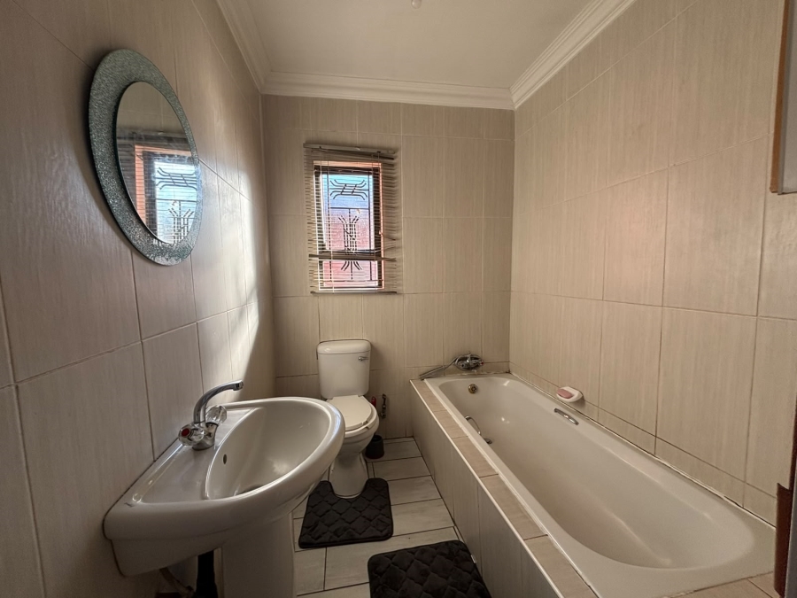 3 Bedroom Property for Sale in Sebokeng Zone 17 Gauteng