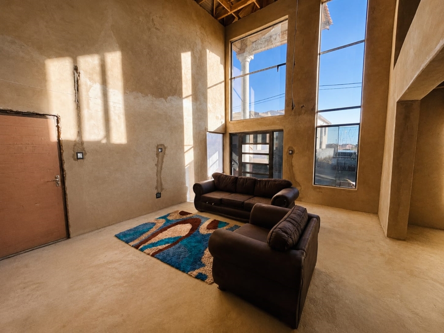 5 Bedroom Property for Sale in Golden Gardens Gauteng