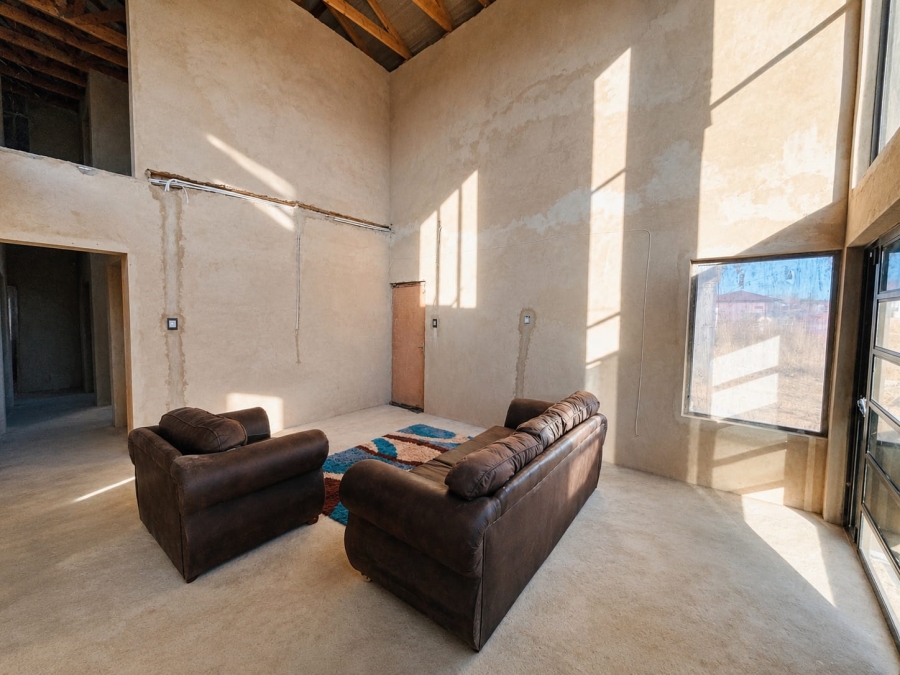 5 Bedroom Property for Sale in Golden Gardens Gauteng