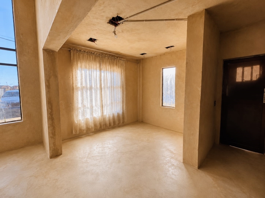 5 Bedroom Property for Sale in Golden Gardens Gauteng