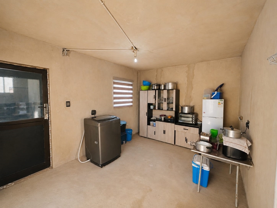 5 Bedroom Property for Sale in Golden Gardens Gauteng