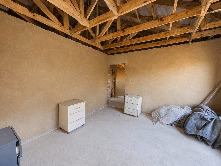 5 Bedroom Property for Sale in Golden Gardens Gauteng
