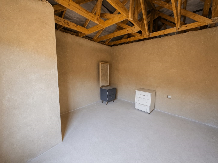 5 Bedroom Property for Sale in Golden Gardens Gauteng