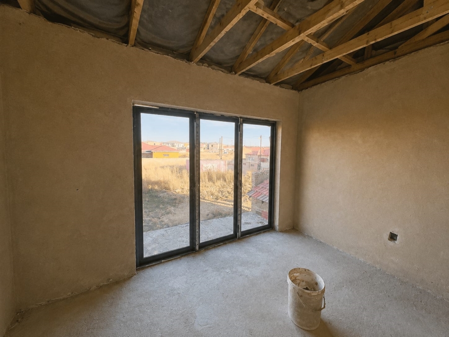 5 Bedroom Property for Sale in Golden Gardens Gauteng