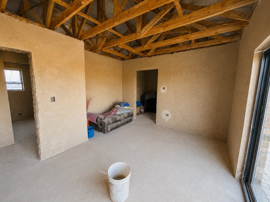 5 Bedroom Property for Sale in Golden Gardens Gauteng