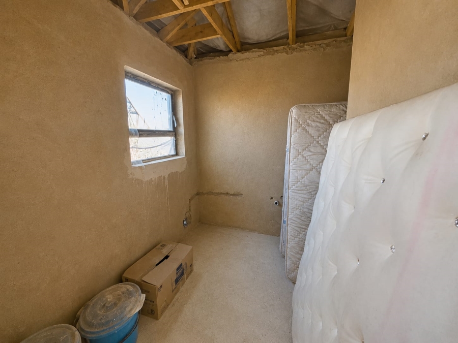 5 Bedroom Property for Sale in Golden Gardens Gauteng